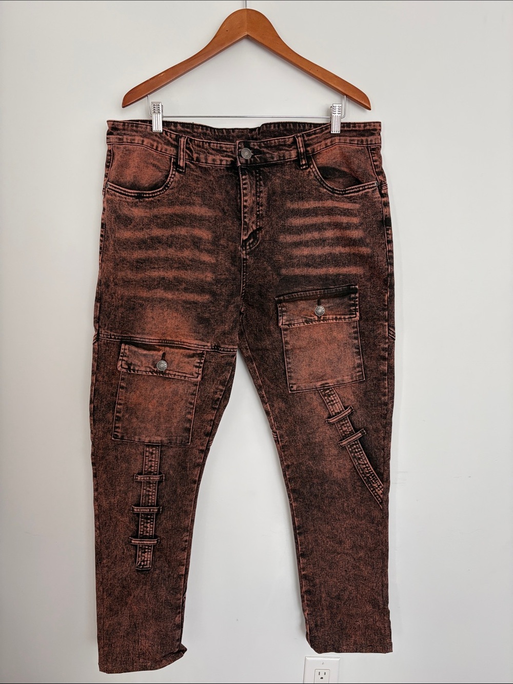 Men’s Rust Wash Cargo Pocket Jeans